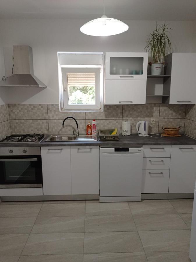 Апартаменты Apartman Vesna Pag Паг Экстерьер фото